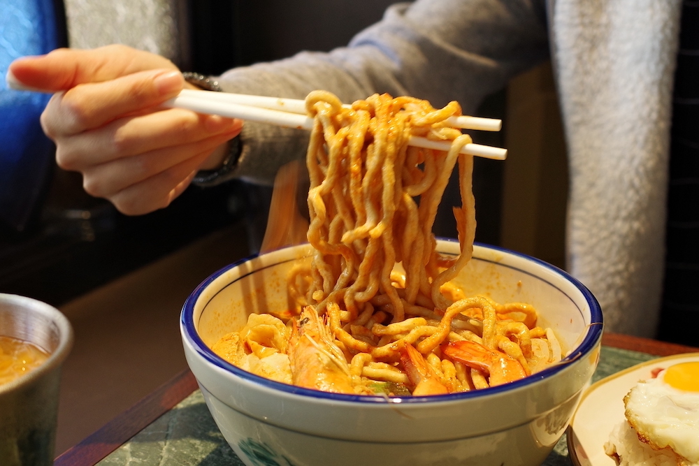 高雄美食　双黃hhbar&cuisine｜1樓下麵2樓上酒！老宅翻修　古典優雅的餐廳